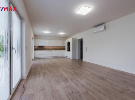 Pronájem - dům/vila, 107 m²