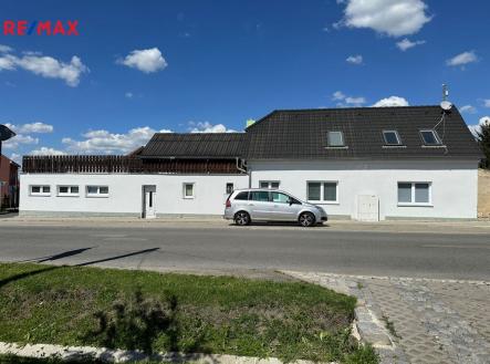 Pronájem bytu, 4+kk, 90 m²