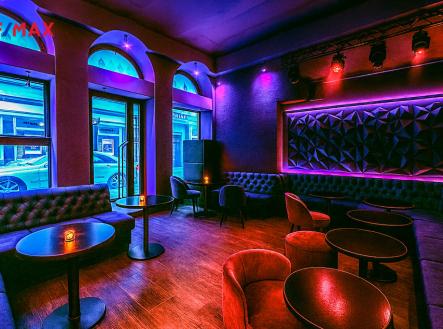 Pronájem obchodní prostor, 181 m²