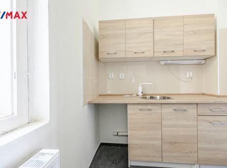 Pronájem - kanceláře, 65 m²