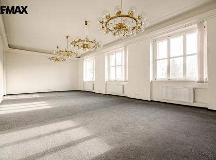 Pronájem kanceláře, 65 m²