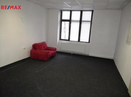 Prodej obchodní prostor, 687 m²