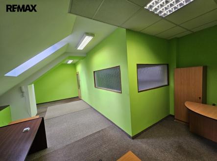 Prodej obchodní prostor, 687 m²