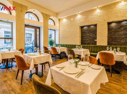 Pronájem restaurace, 295 m² obrázek