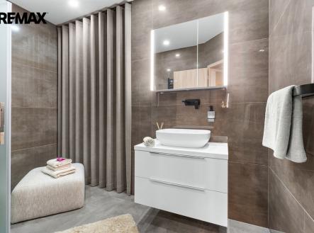 Pronájem bytu, 3+kk, 77 m²