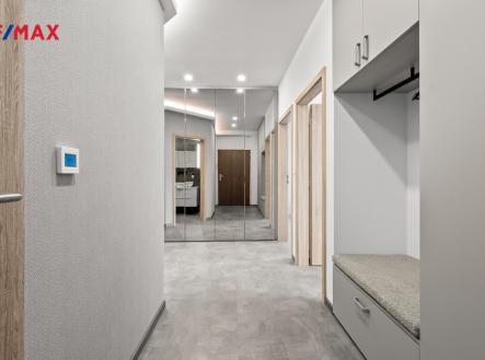 Pronájem bytu, 3+kk, 76 m²