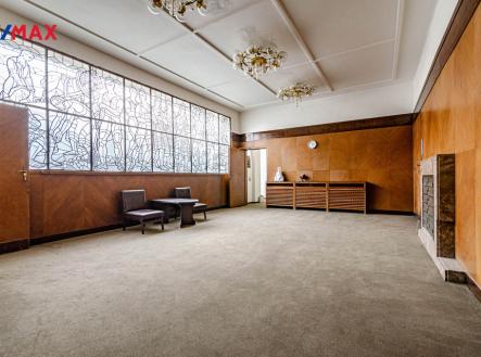 Pronájem kanceláře, 245 m²