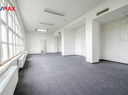 Pronájem kanceláře, 52 m²