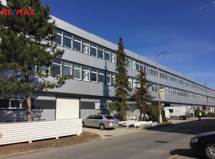 Pronájem skladovací prostor, 650 m²