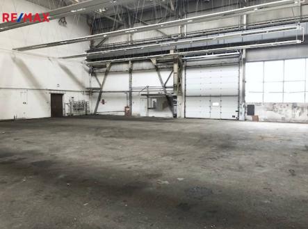 Pronájem skladovací prostor, 650 m²