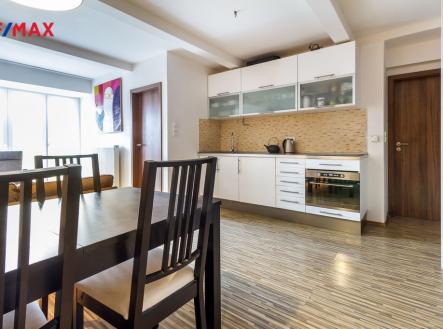 Pronájem bytu, 2+kk, 37 m² obrázek