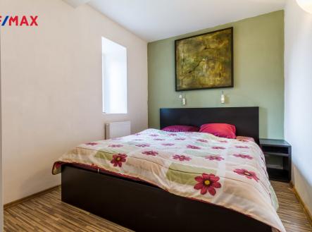 Pronájem bytu, 2+kk, 37 m²