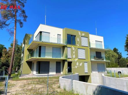 Pronájem bytu, 3+kk, 109 m²