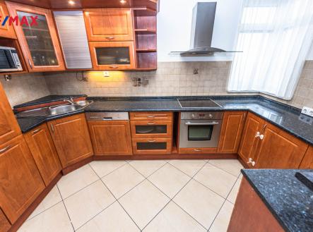 Pronájem bytu, 3+kk, 93 m²