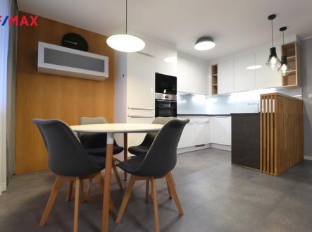 Pronájem bytu, 3+kk, 67 m²