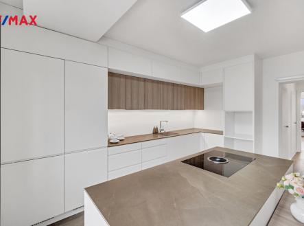 Prodej bytu, 3+kk, 104 m²