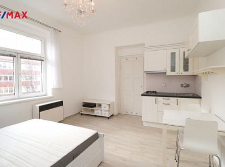 Pronájem bytu, 1+kk, 26 m²