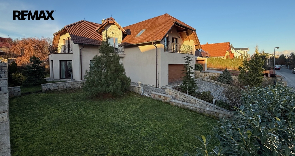 Dům