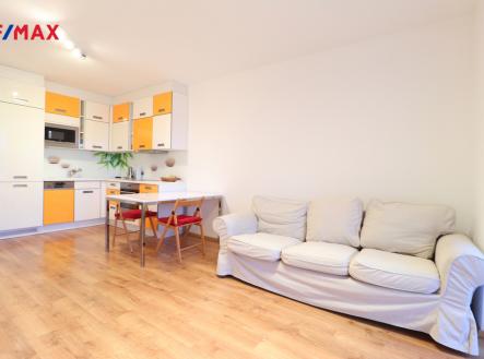 Pronájem bytu, 4+kk, 87 m²