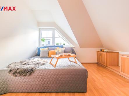 Pronájem domu/vily, 210 m²