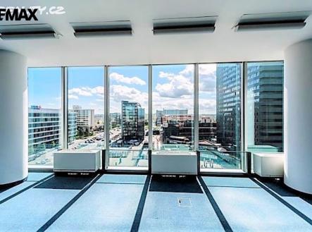 Pronájem kanceláře, 733 m²