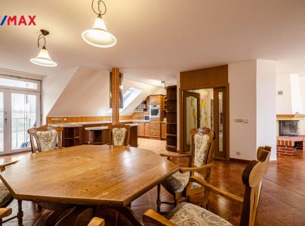 Pronájem bytu, 4+kk, 143 m²