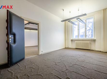 Pronájem kanceláře, 148 m²