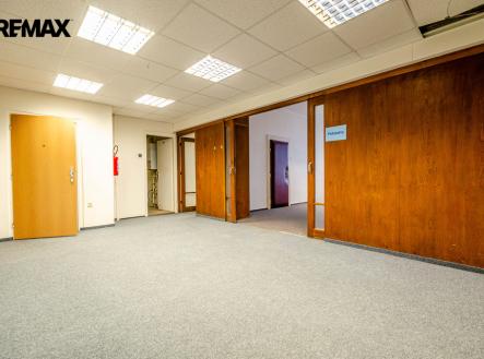 Pronájem kanceláře, 148 m²