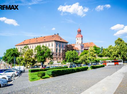 Pronájem kanceláře, 148 m²
