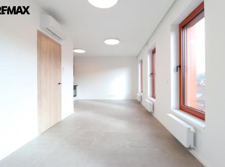 Pronájem bytu, 1+kk, 34 m²