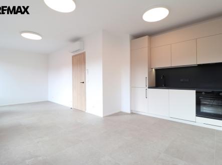 Pronájem bytu, 1+kk, 34 m²