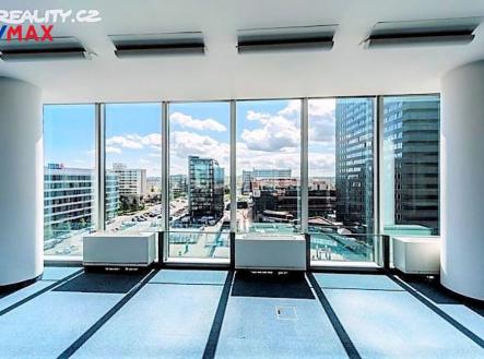 Pronájem kanceláře, 350 m²