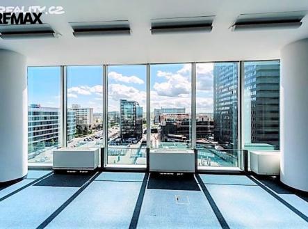 Pronájem kanceláře, 350 m²