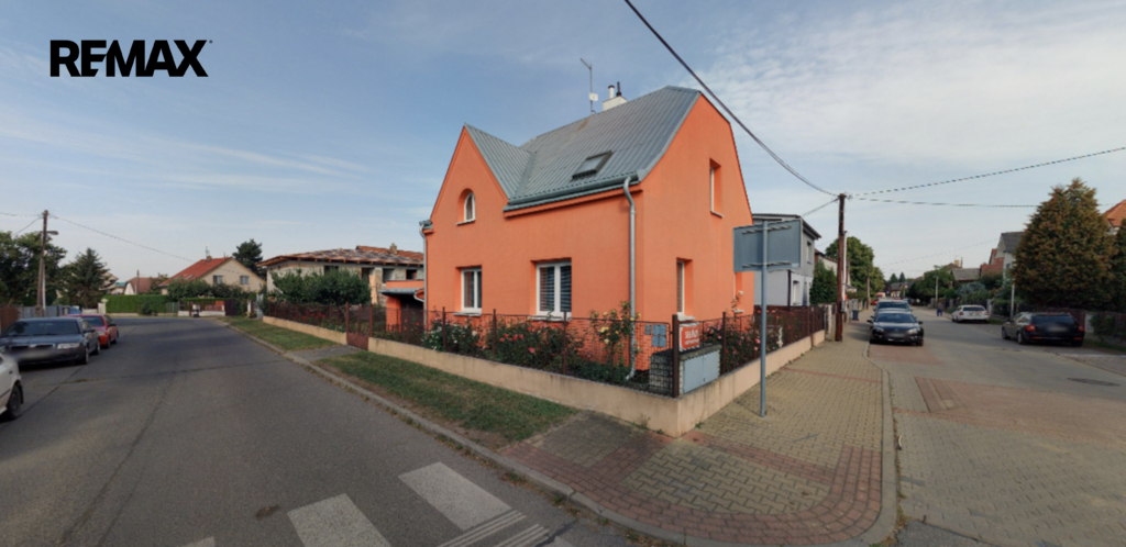 Dům