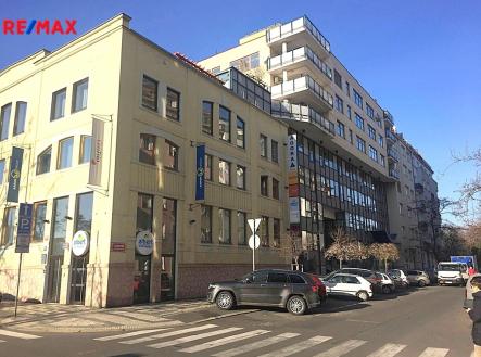 Pronájem obchodní prostor, 257 m²