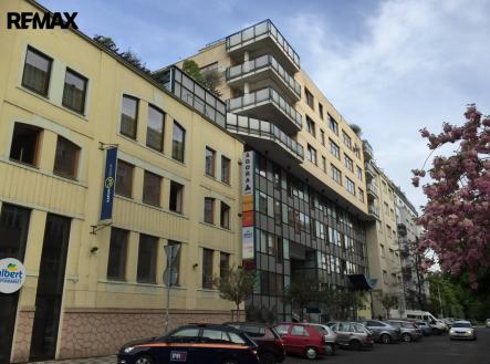 Pronájem obchodní prostor, 257 m²