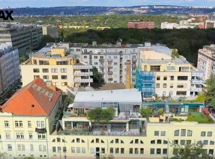 Pronájem obchodní prostor, 325 m²