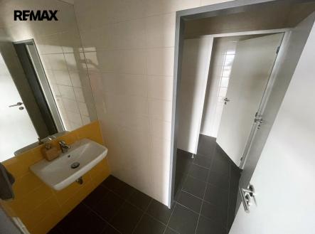 Pronájem kanceláře, 135 m²