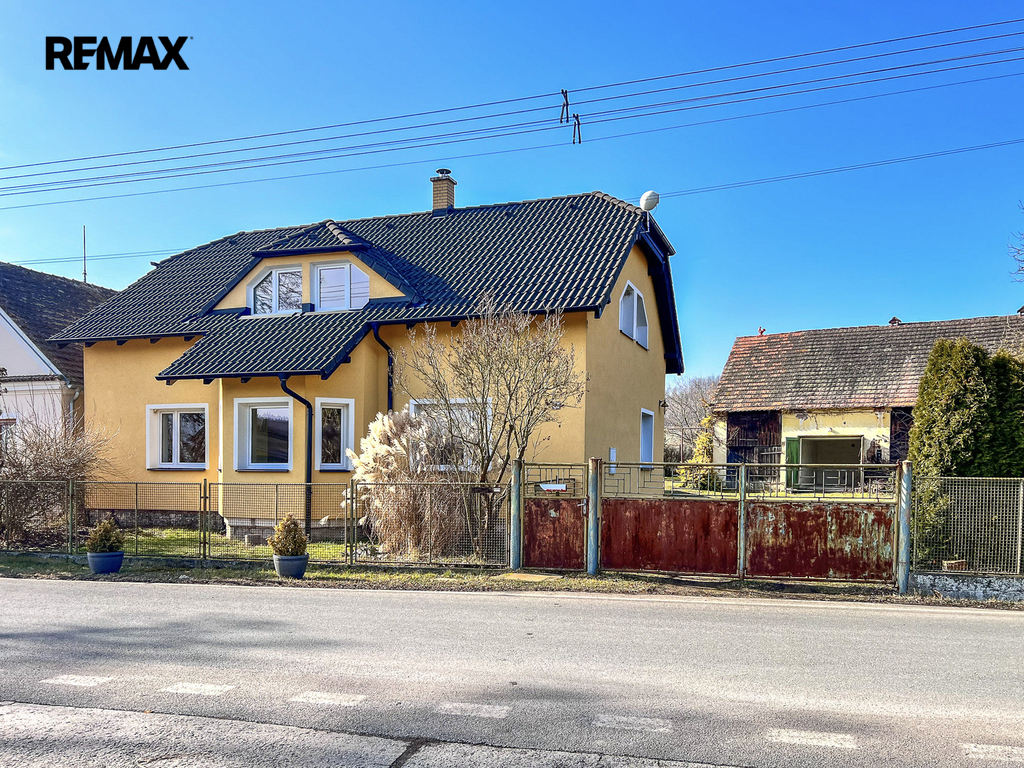 Prodej rodinného domu 6+1 se zahradou, Příchovice, Kucíny, Přeštice, Plzeň