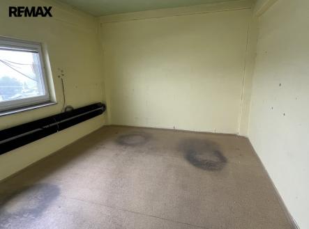 Pronájem skladovací prostor, 383 m²