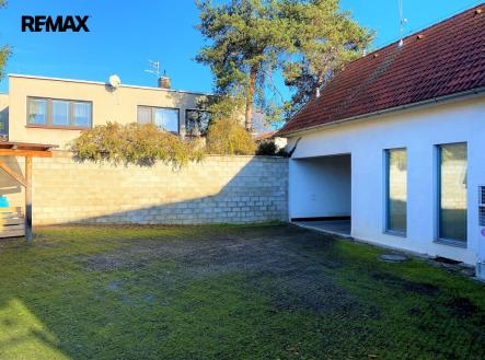 Pronájem kanceláře, 282 m²