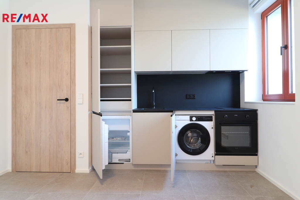 Obývací pokoj + kk