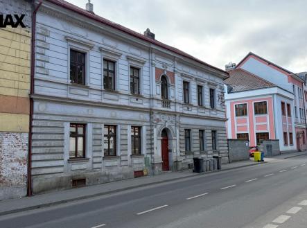 Dům