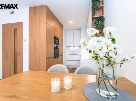 Pronájem bytu, 2+kk, 62 m²