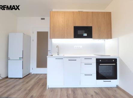 Pronájem bytu, 1+kk, 35 m²