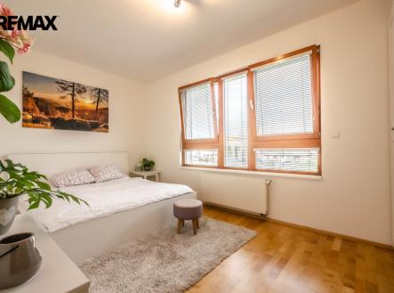 Pronájem bytu, 2+kk, 61 m²
