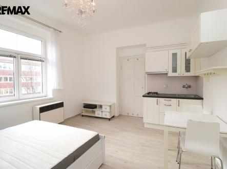 Pronájem bytu, 1+kk, 26 m²