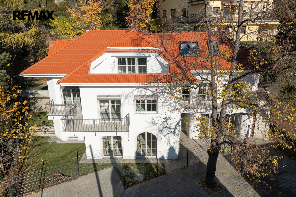 Prodej luxusního viladomu, Praha 10 – Záběhlice, u Hamerského rybníka