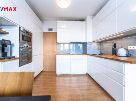 Prodej bytu, 3+kk, 97 m²