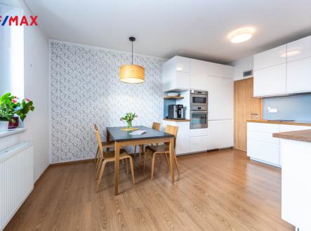 Prodej bytu, 3+kk, 97 m²